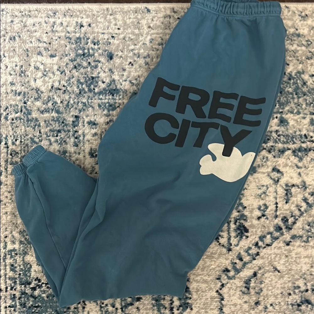 Free city Cotton Logo Sweatpants - Blue Sound